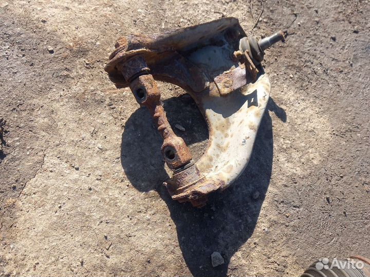 Great wall wingle Рычаг передний левый верхний