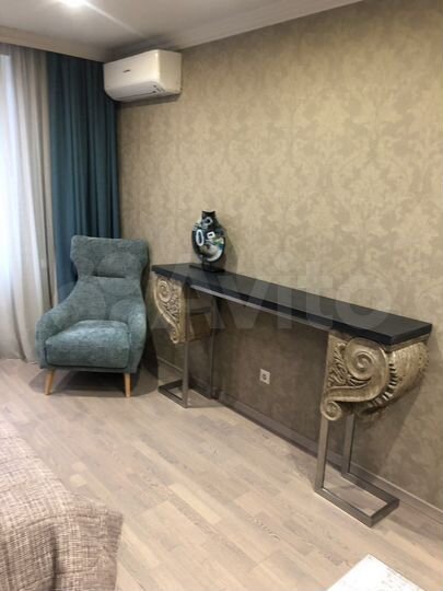 2-к. квартира, 72 м², 8/18 эт.