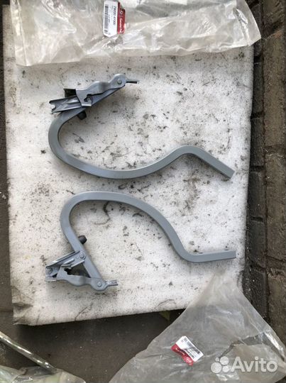 Петли крышки багажника Kia Rio 2011-2017