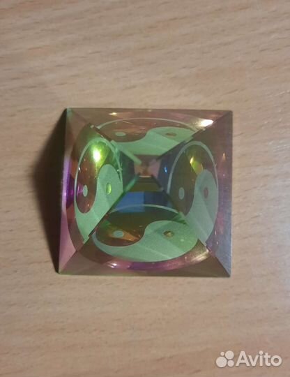 Пирамидка Инь Янь