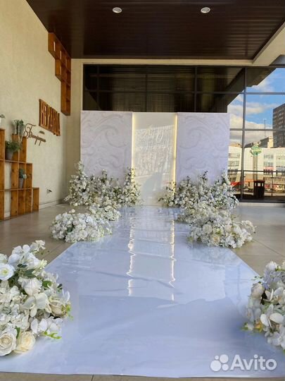 Оформление свадебного зала