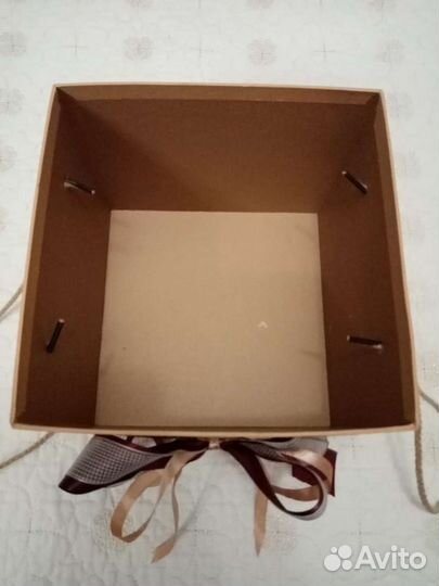 Подарочкая коробка