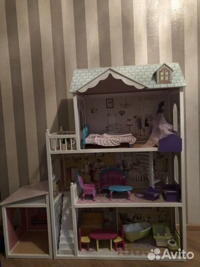 Домик кукольный с мебелью
