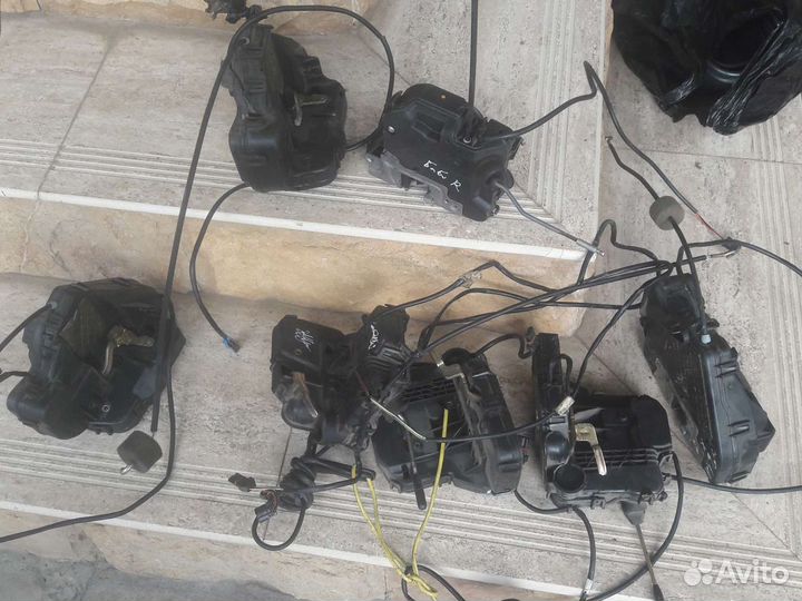 Мерседес 211 замок двери