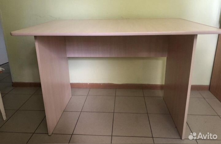 Письменный стол