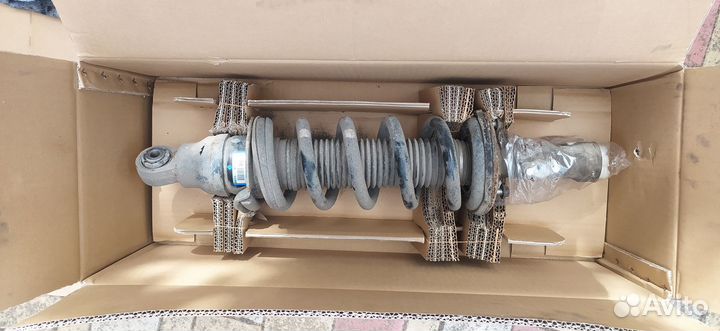 Продам стойки Ниссан Патрол Y62