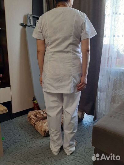 Медицинский костюм женский