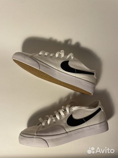 Nike SB Blzr Court