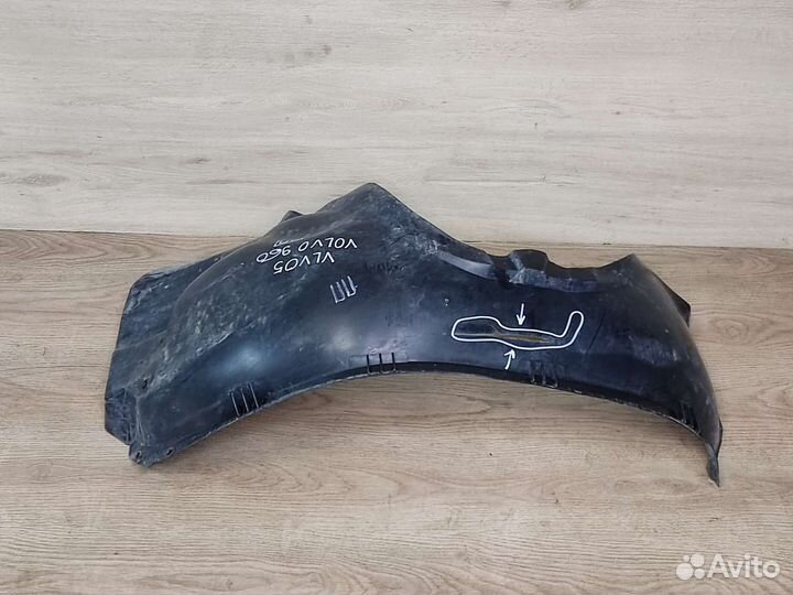 Подкрылок передний правый, Volvo 960