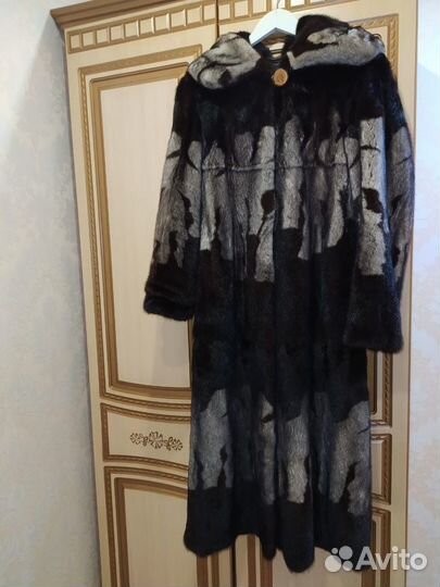 Шуба Норковая и Целиковая Состояние Нового