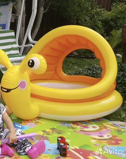 Детский надувной бассейн