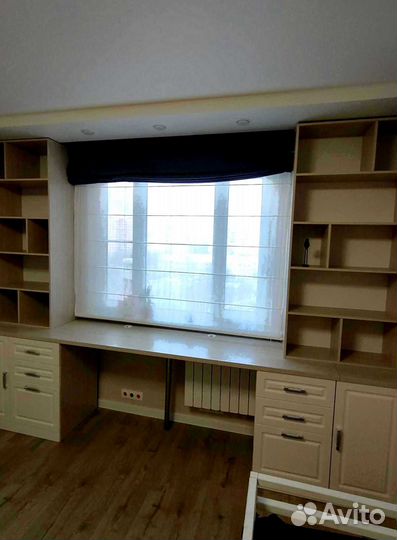 Рабочая зона у окна