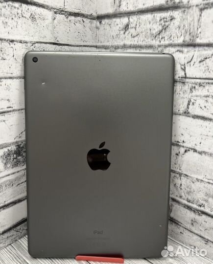 Планшет Apple iPad 8 128Gb