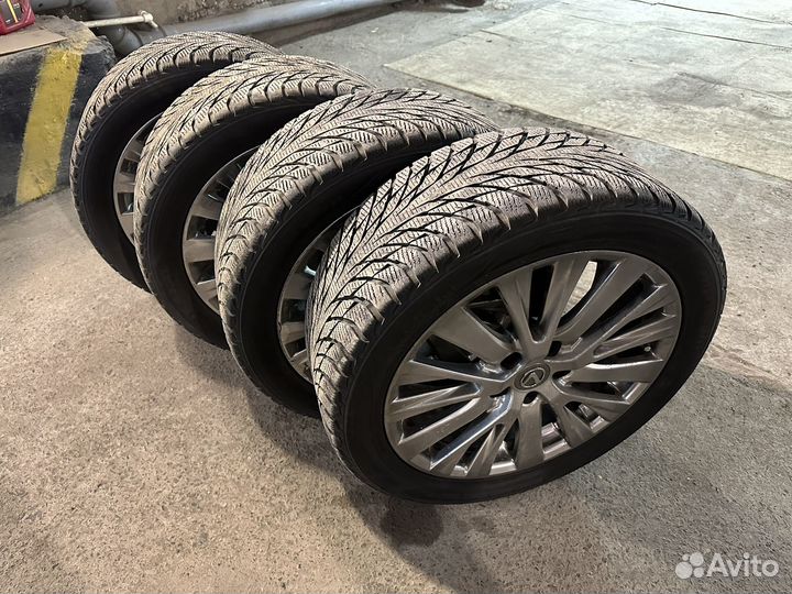 Nokian Tyres Hakkapeliitta R 245/45 R18 204J