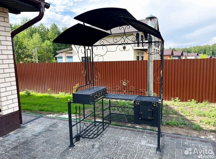 Мангал с крышей