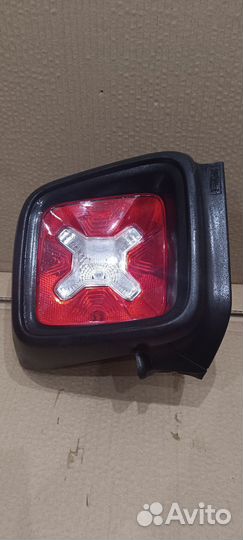 Фонарь стоп левый Jeep Renegade 14-21