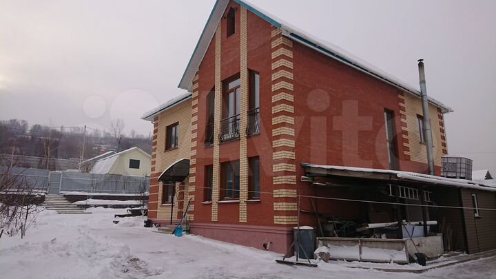 Дом 314 м² на участке 11 сот.