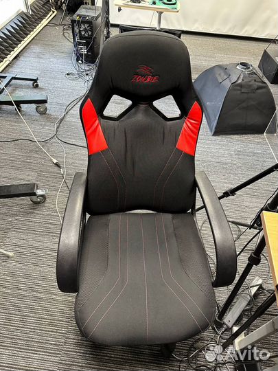 Компьютерное кресло