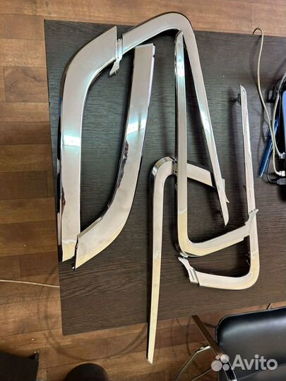 Молдинги на LADA vesta