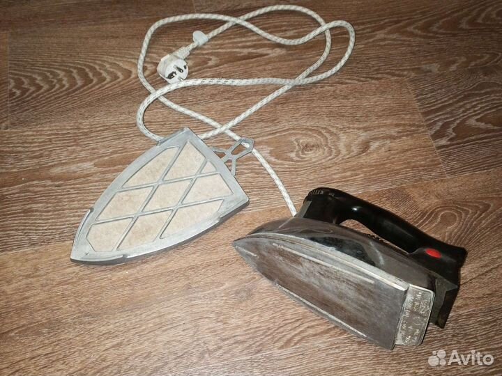 Утюг дорожный