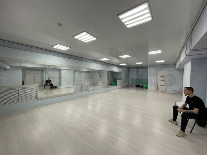 Свободного назначения, 170 м² и площадка 7 соток