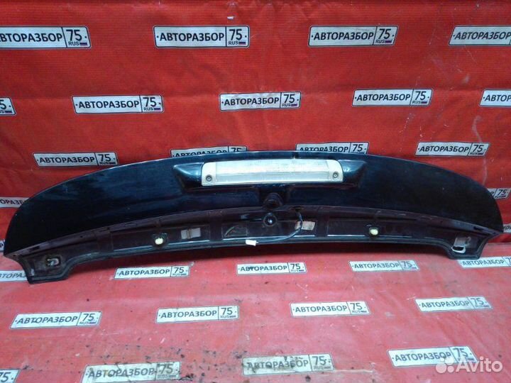 Спойлер багажника Toyota Corolla Fielder ZRE144G