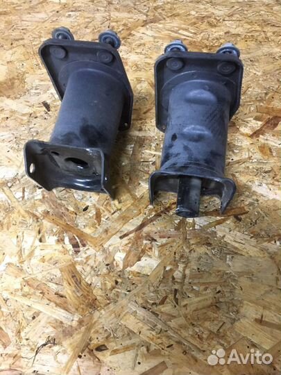 Усилитель заднего бампера мерседес w211