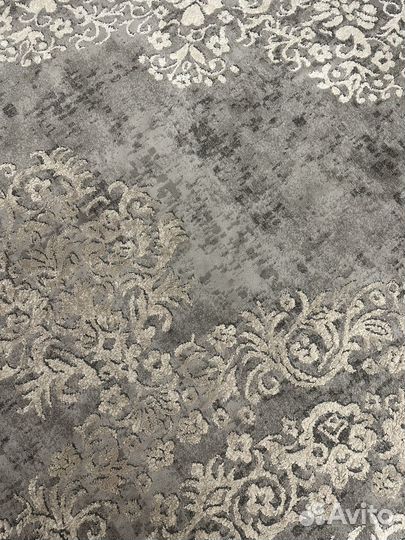 Ковер шерстяной новый