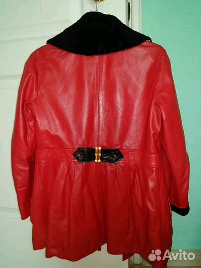 Эксклюзивный плащ для девочки