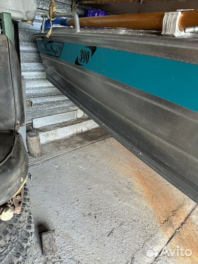 Лодка алюминиевая тримаран 390