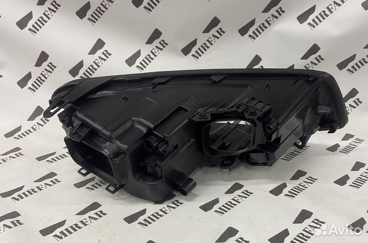 Левый корпус фары Volkswagen Touareg II NF 10-14