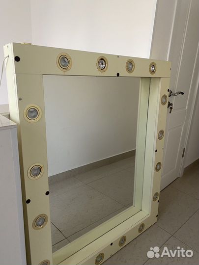 Гримерное зеркало с лампочками бу