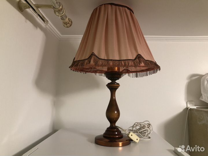 Лампа настольная