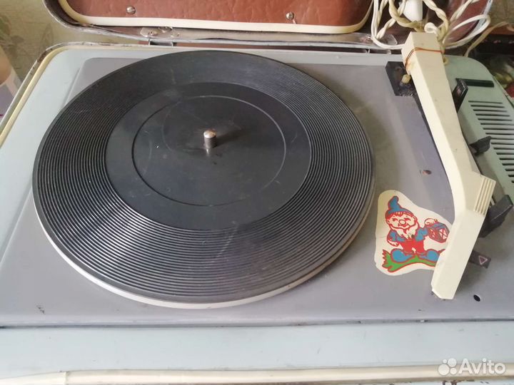 Проигрыватель пластинок 