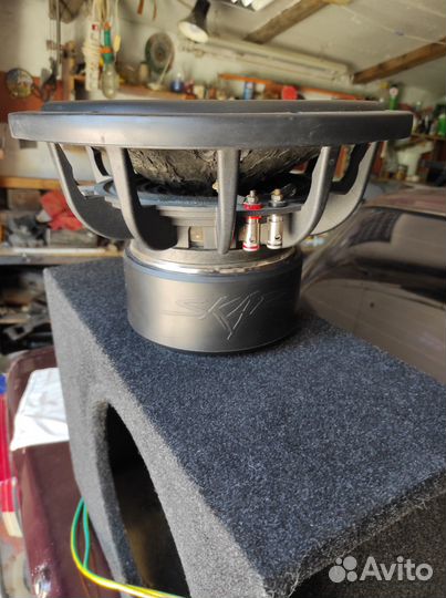 Сабвуфер skar VVX 12v1