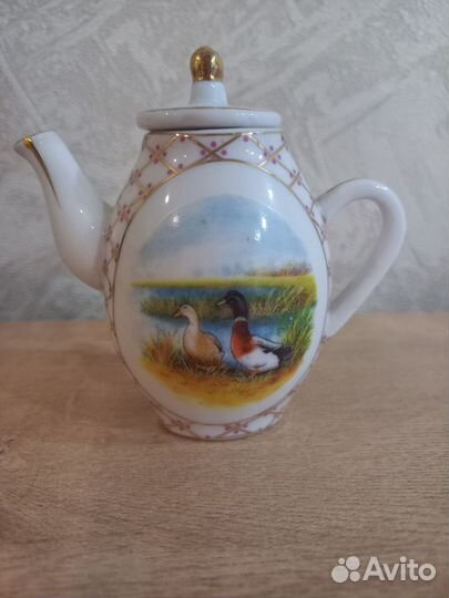 Чайники фарфоровые миниатюрные