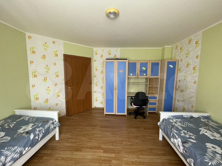 3-к. квартира, 80 м², 3/5 эт.