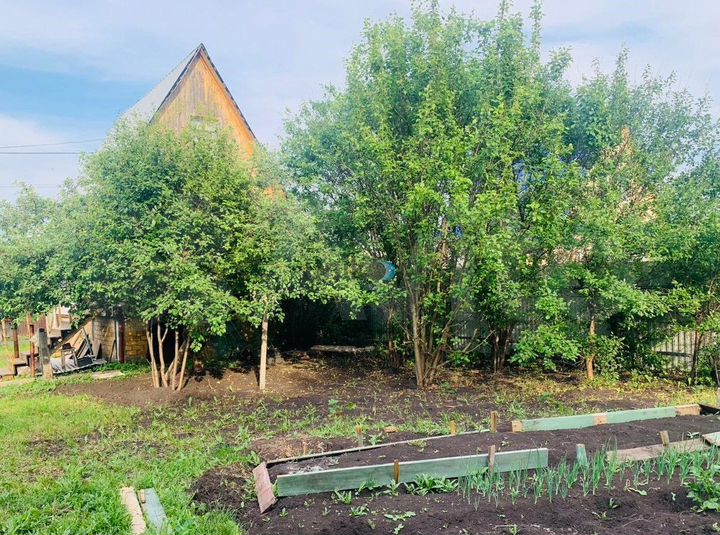 Дом 30 м² на участке 8,4 сот.