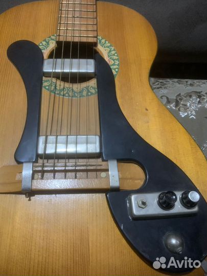 Гитара шестиструнная