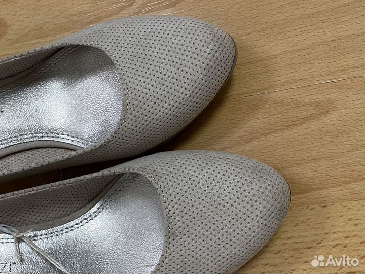 Туфли женские 38 размер бежевые