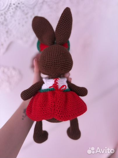Зайка вязаная 