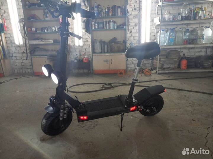 Электросамокат с сиденьем полный привод
