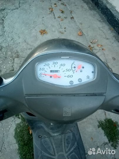 Скутер suzuki lets 5