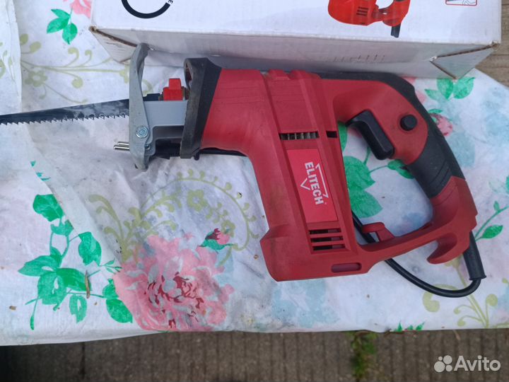 Сабельная пила elitech пс500