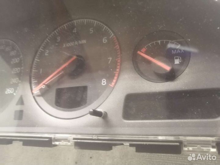 Панель приборов Вольво S60 2.4i АКПП 01г