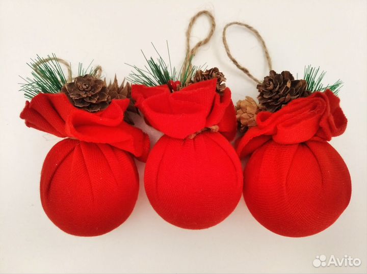 Набор ёлочных игрушек В красном