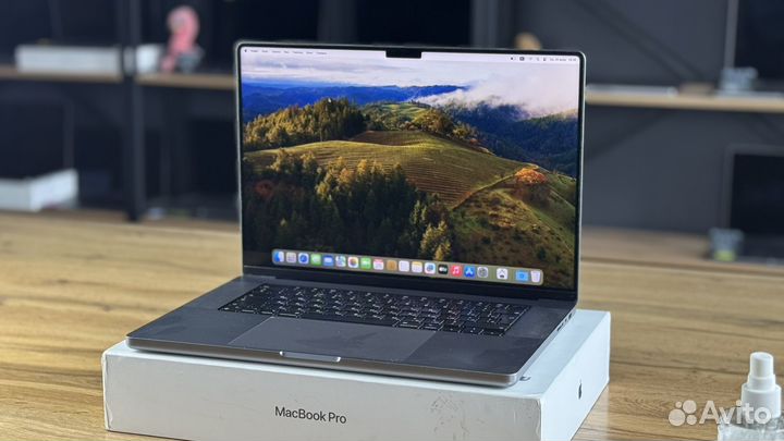 Macbook pro 16 2021 M1 PRO / 16 / 500