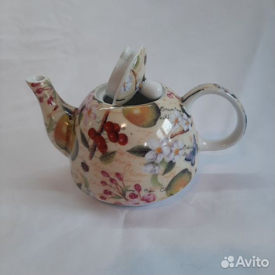 Чайник заварочный фарфоровый