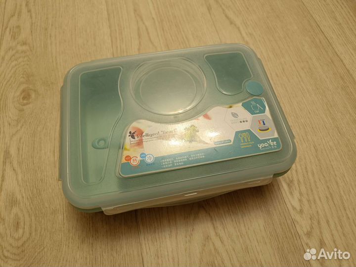 Контейнер для еды с несколькокими секциями