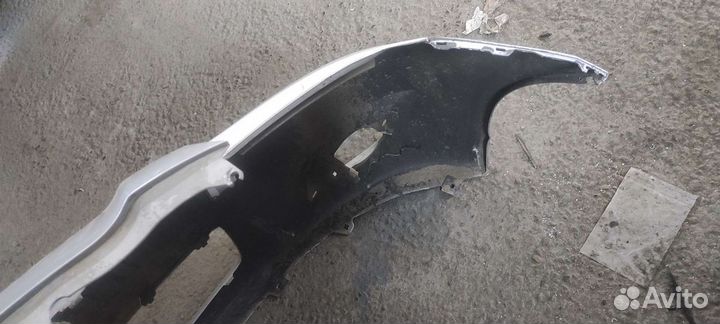 Бампер передний toyota vitz